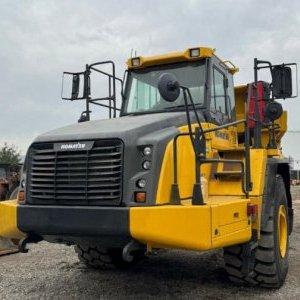 foto Komatsu HM400-3MO