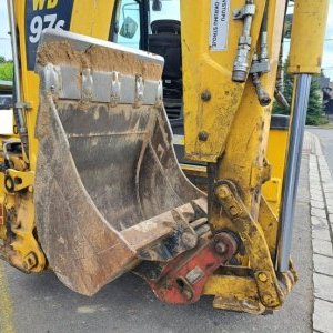 foto Komatsu WB97 S8 koparko ladovarka