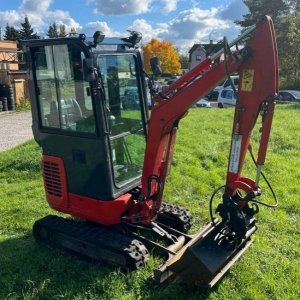 foto 1.8t mini koparka Komatsu PC16