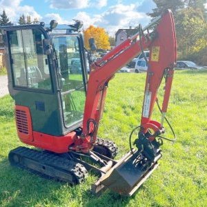 foto 1.8t mini koparka Komatsu PC16